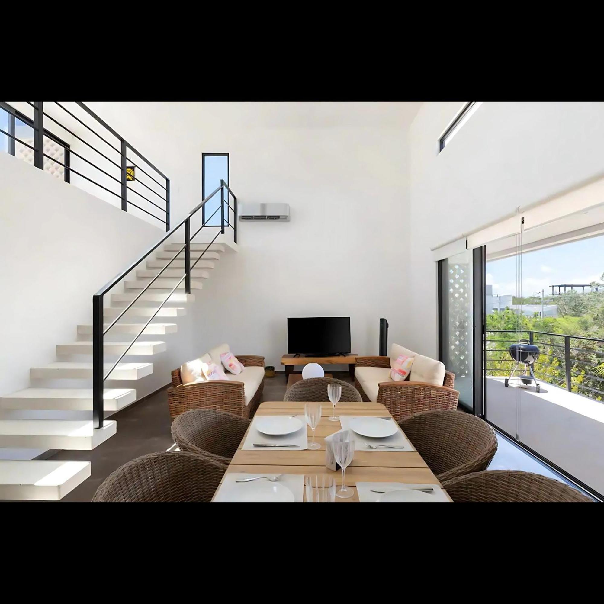 Penthouse Retreat With Private Pool And Stunning Sunset Views *