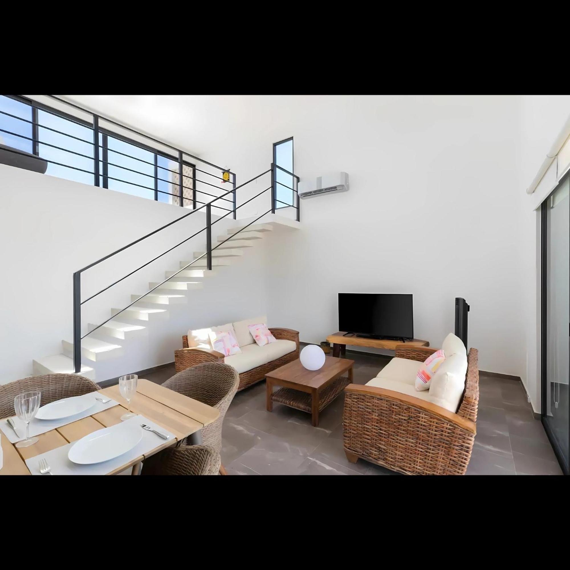 Apartment Penthouse Retreat With Private Pool And Stunning Sunset Views *